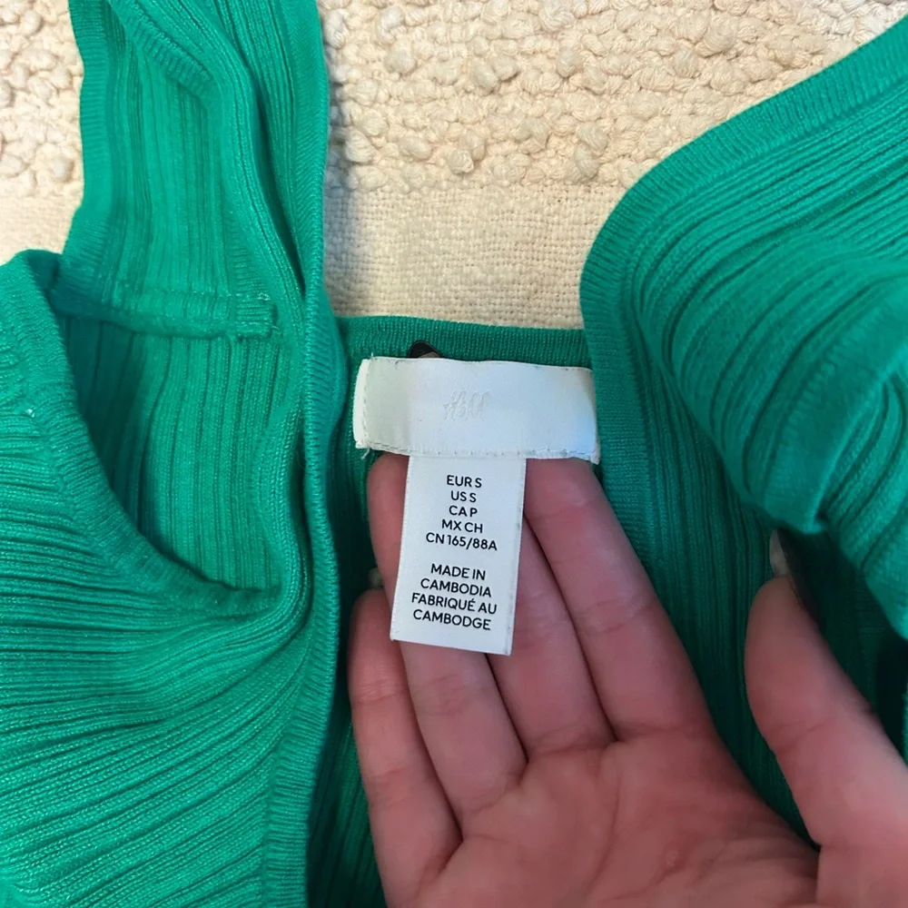 H&M Emerald Ribbed Square-Neck Crop Tank - Picture 2 of 2